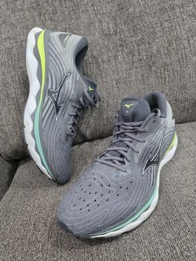 Mizuno Wave Rider Men’s Running Shoes - Grey with Lime Accent